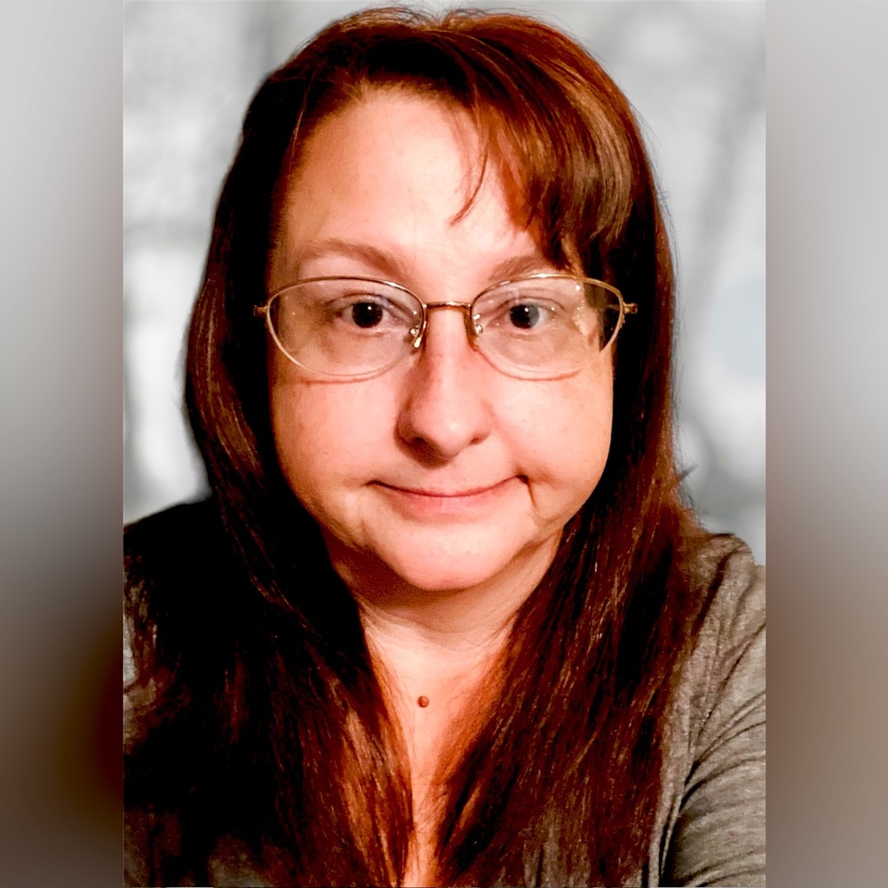 Meet your Posher, Connie